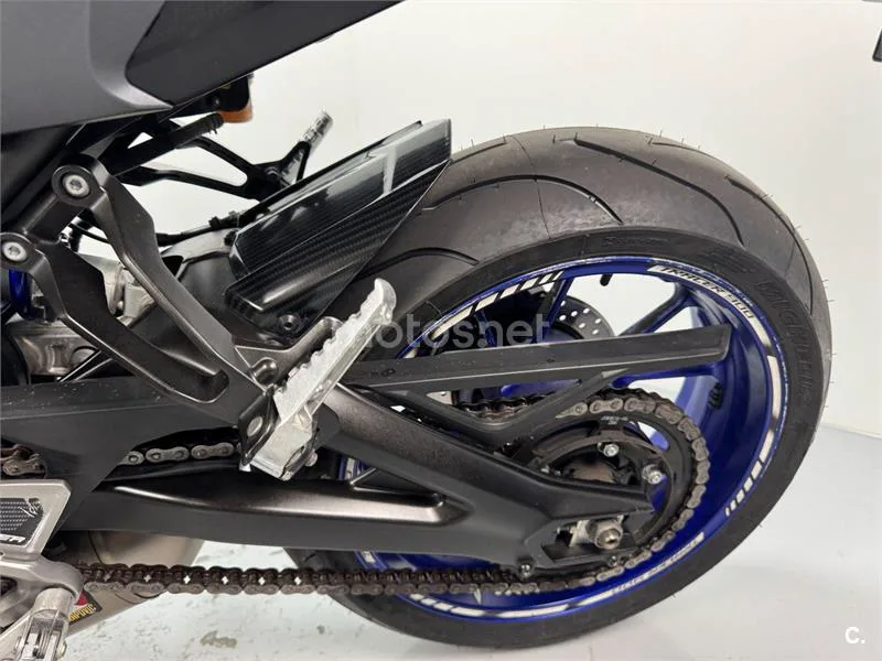 Yamaha MT-09 Tracer - Vista 9