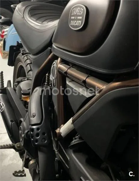 Ducati Scrambler - Vista 3