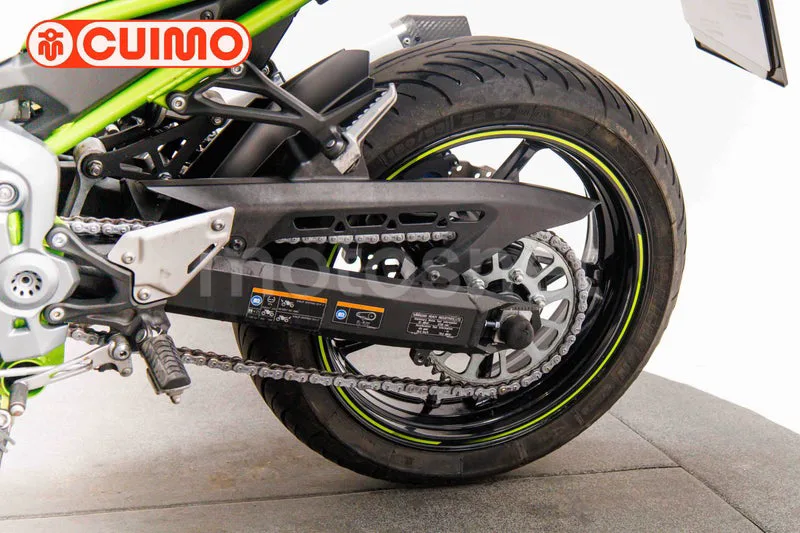 Kawasaki Z900 - Vista 26