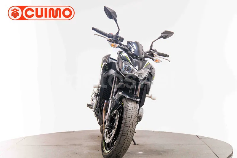 Kawasaki Z900 - Vista 10