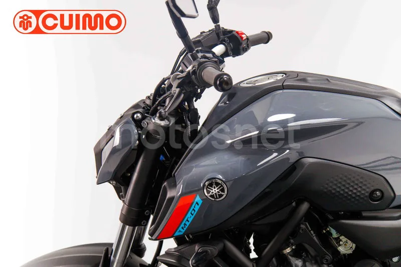 Yamaha MT-07 - Vista 20
