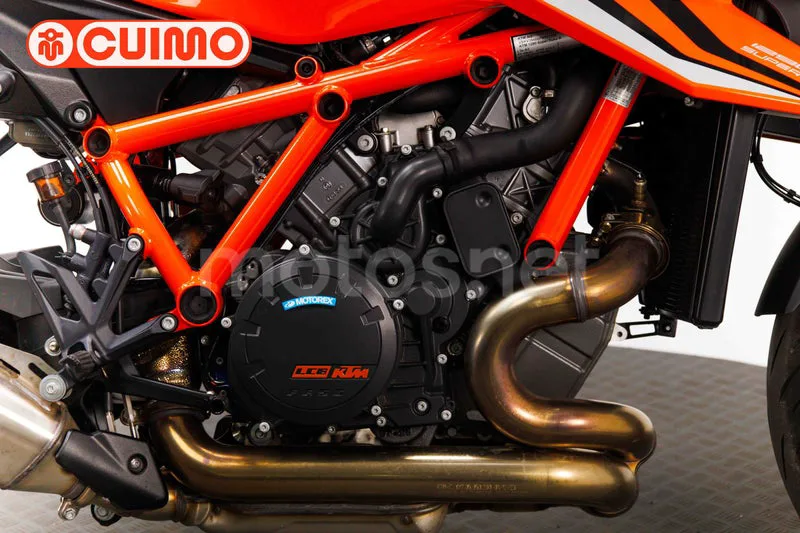 KTM 1290 Super Duke R - Vista 13