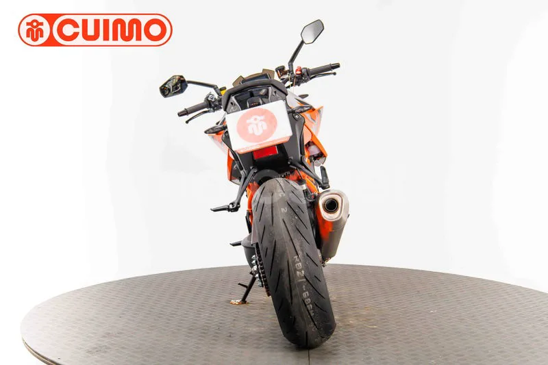 KTM 1290 Super Duke R - Vista 5