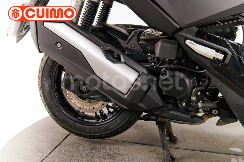 Honda ADV350 - Vista 15