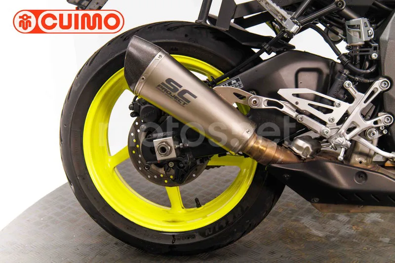 Yamaha MT-10 - Vista 16
