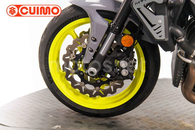 Yamaha MT-10 - Vista 23