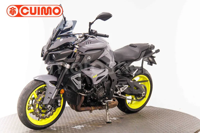 Yamaha MT-10 - Vista 9