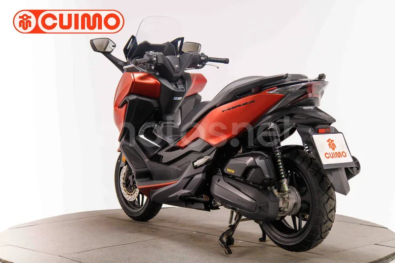 Honda Forza 125 - Vista 6
