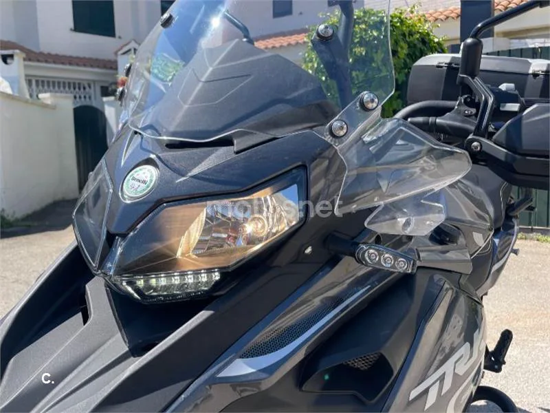 Benelli TRK 502 - Vista 9