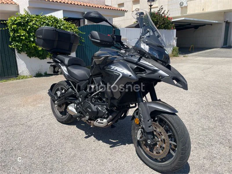 Benelli TRK 502 - Vista 10