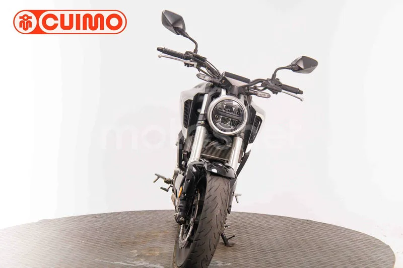 Honda CB125R - Vista 11
