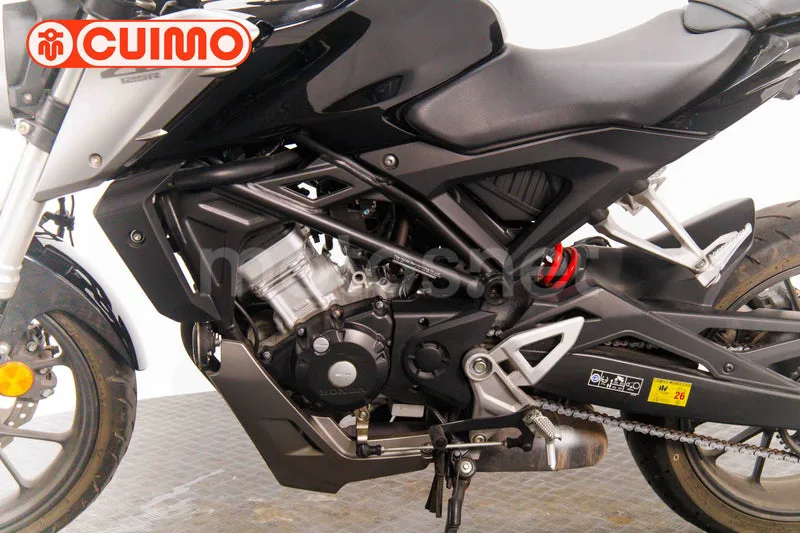 Honda CB125R - Vista 25