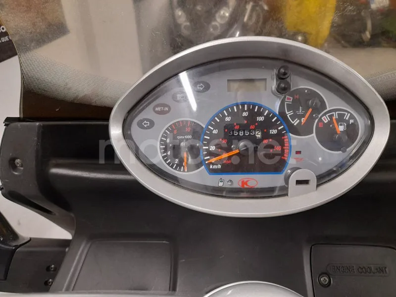 Kymco Grand Dink 125 - Vista 9