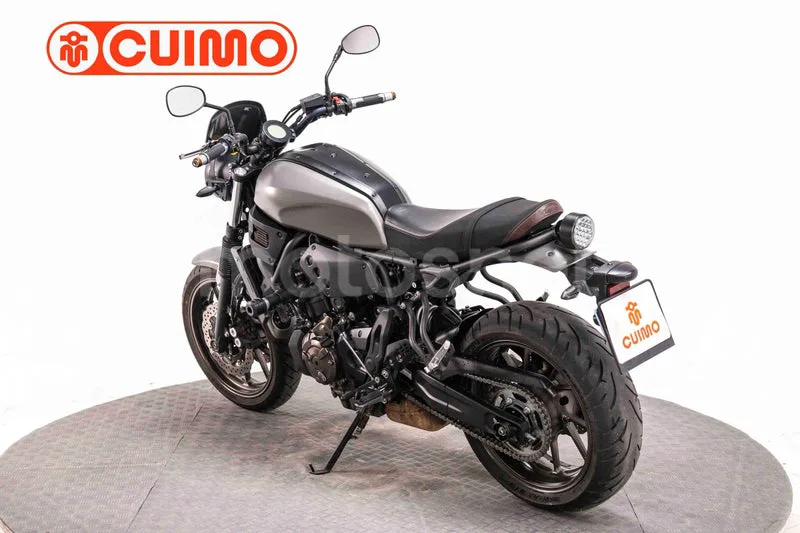 Yamaha XSR700 - Vista 14