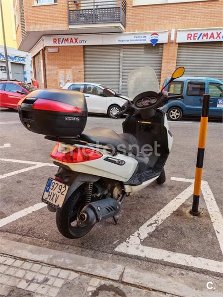 Piaggio X7 Evo 125 - Vista 3