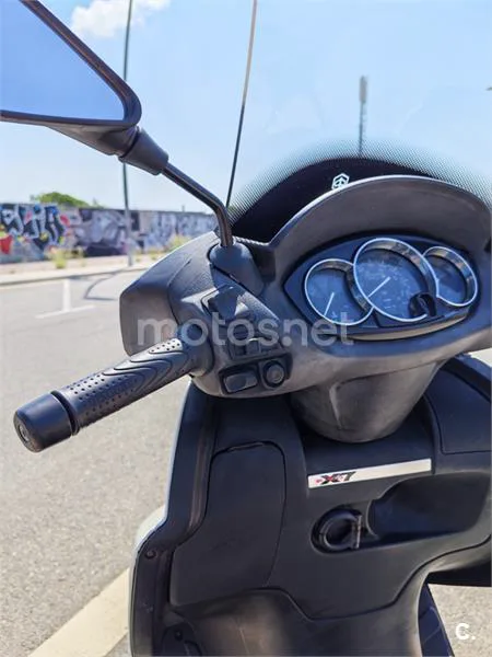 Piaggio X7 Evo 125 - Vista 9
