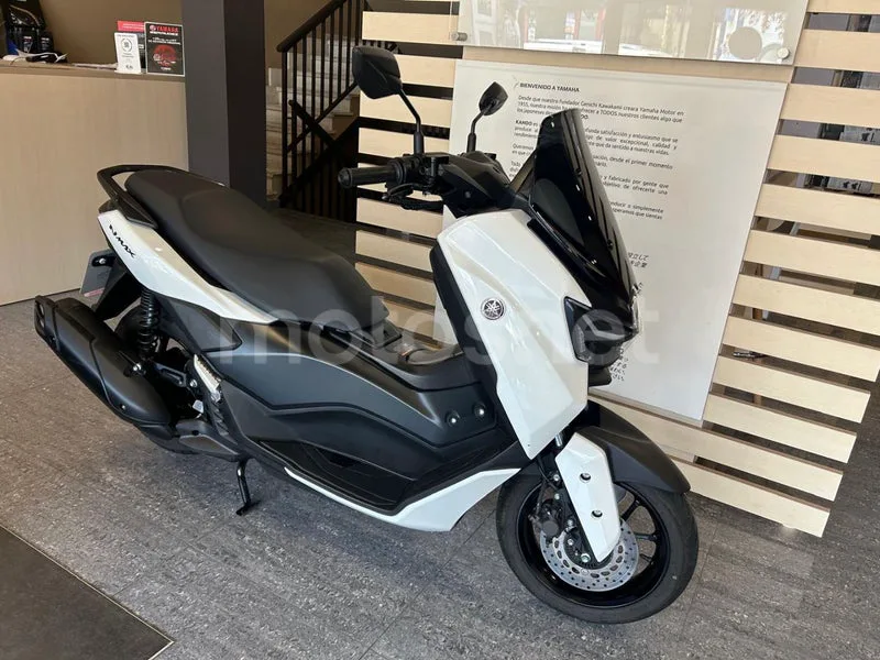 Yamaha NMAX - Vista 3