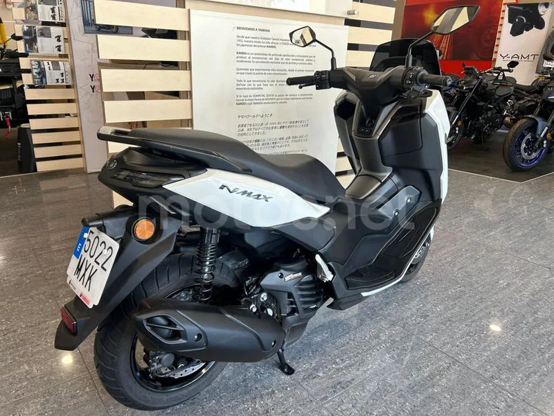 Yamaha NMAX - Vista 5