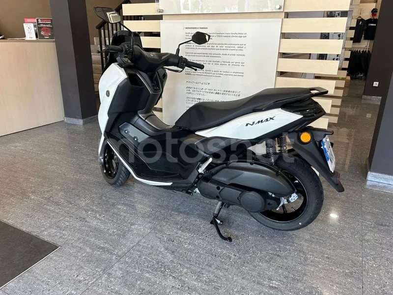 Yamaha NMAX - Vista 6