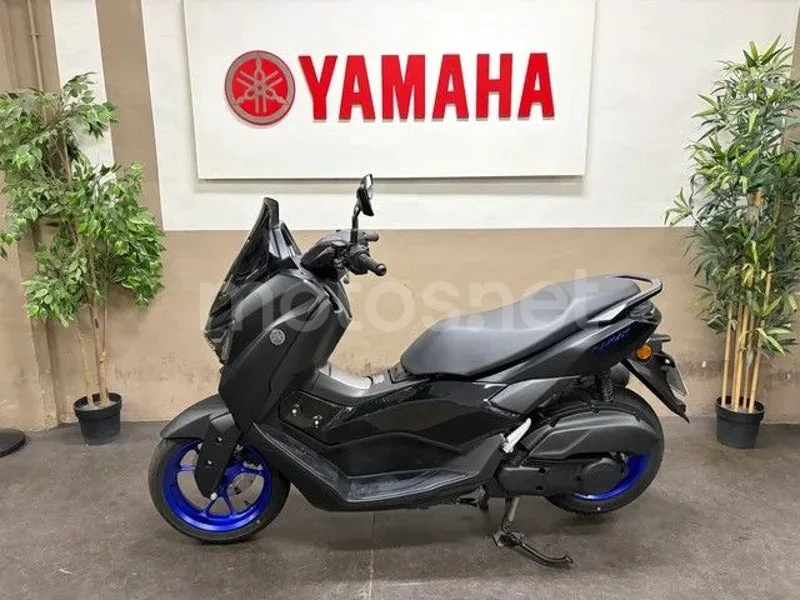 Yamaha NMAX - Vista 4