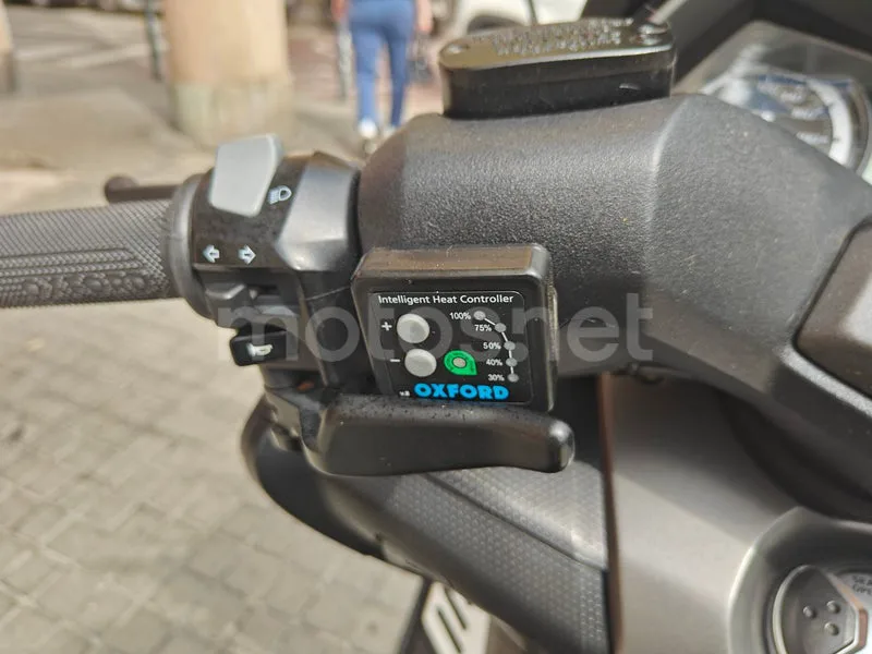 Yamaha TMAX 530 - Vista 4