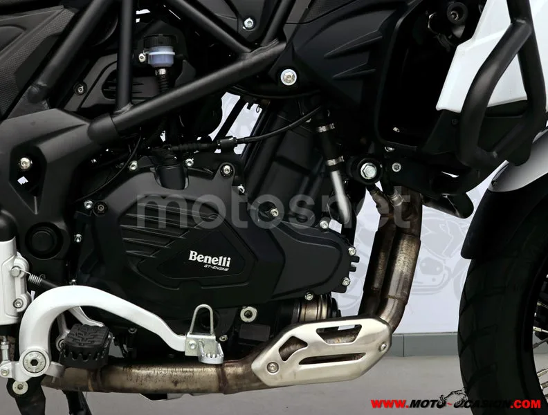 Benelli TRK 502 - Vista 5