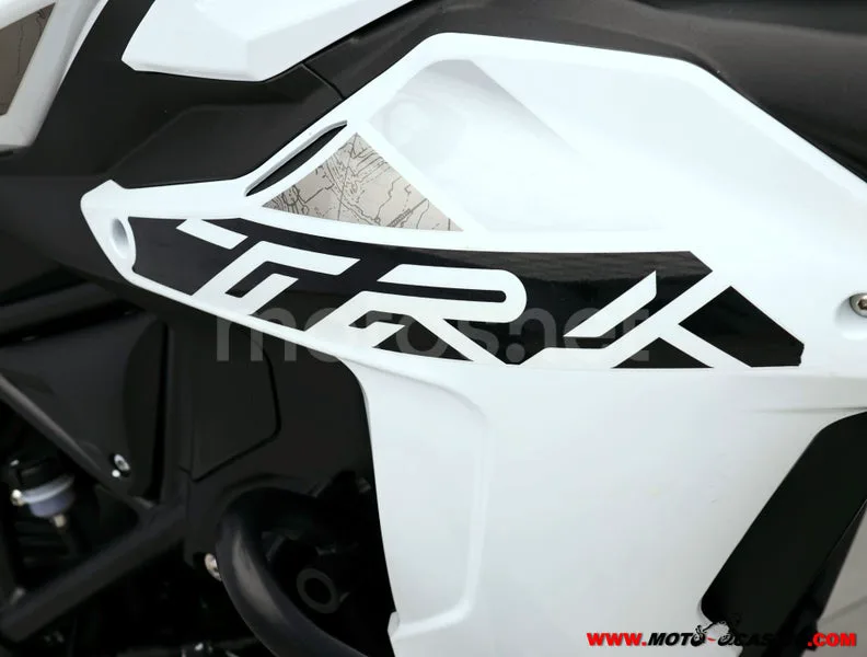 Benelli TRK 502 - Vista 8