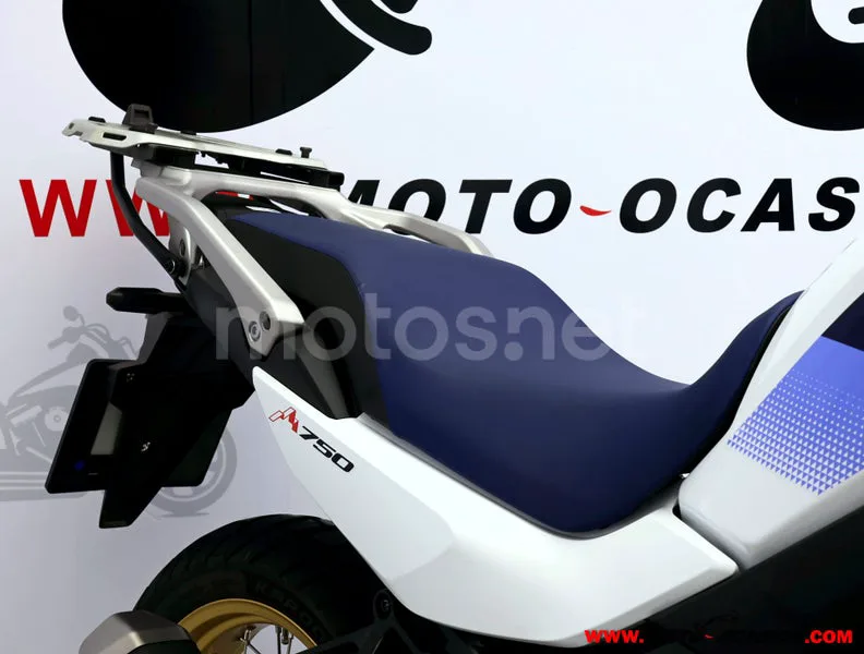 Honda XL750 Transalp - Vista 11