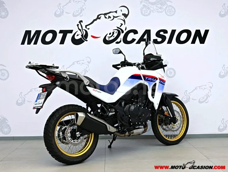 Honda XL750 Transalp - Vista 3