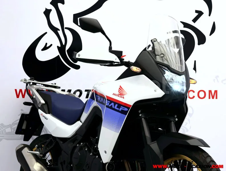 Honda XL750 Transalp - Vista 4