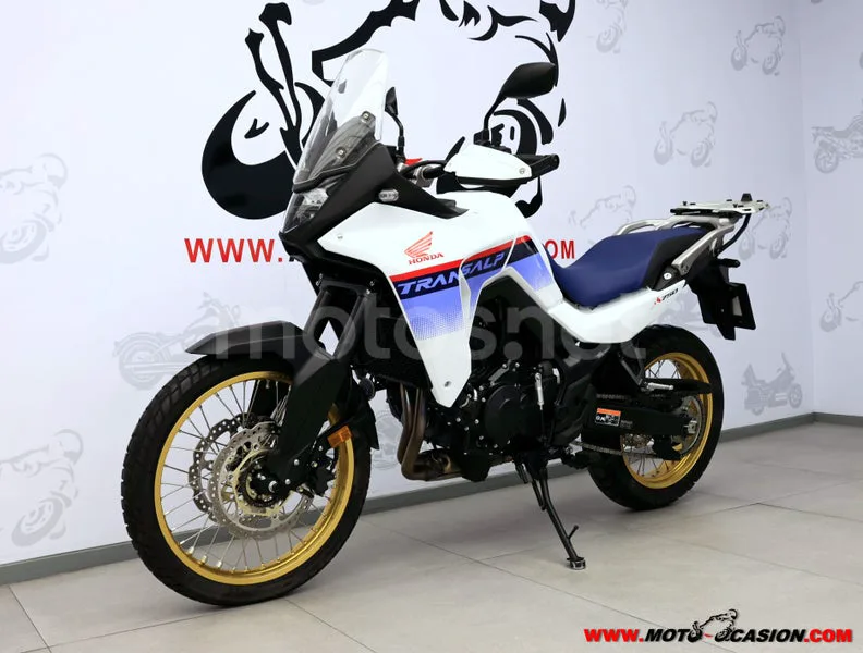 Honda XL750 Transalp - Vista 8