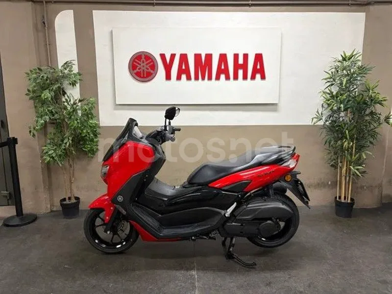 Yamaha NMAX - Vista 4