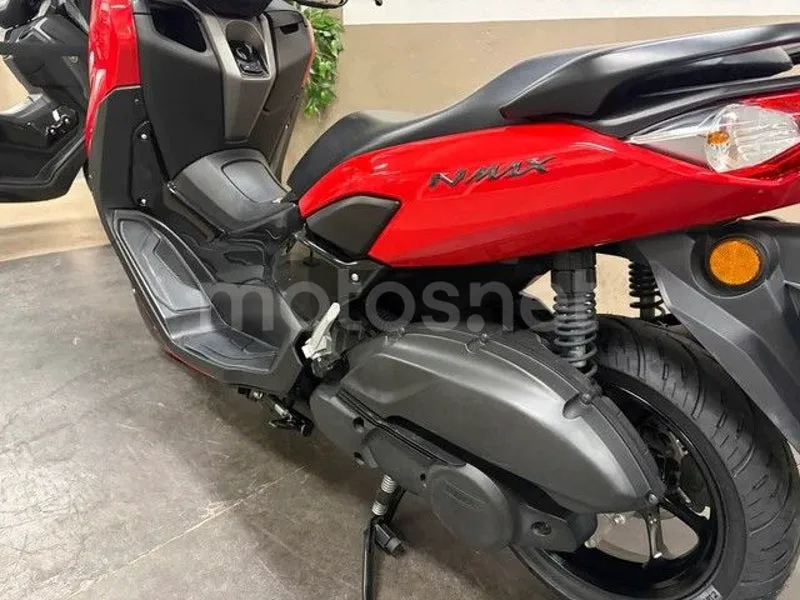 Yamaha NMAX - Vista 8
