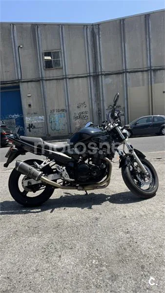 Suzuki Bandit 650 - Vista 4