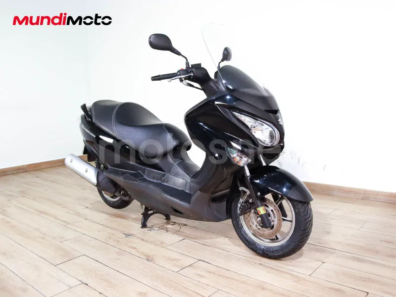 Suzuki Burgman 125 2499 € 2016 Madrid - 2