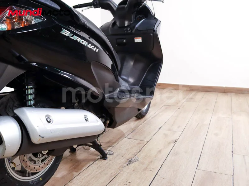 Suzuki Burgman 125 - Vista 4