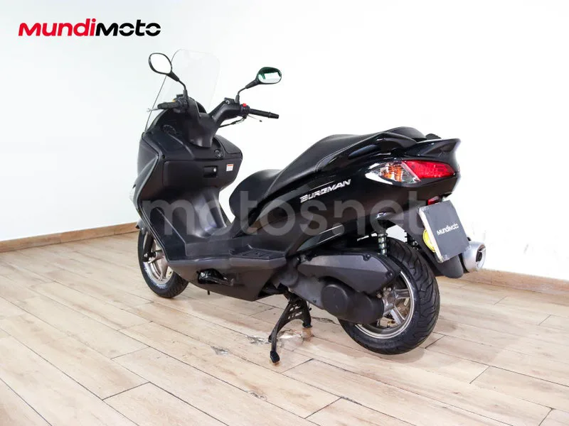 Suzuki Burgman 125 - Vista 8