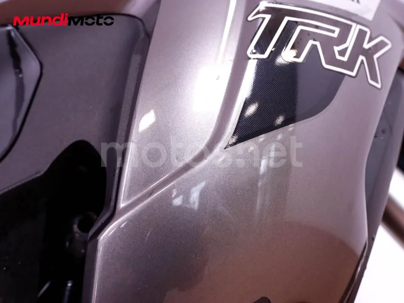Benelli TRK 502 - Vista 21