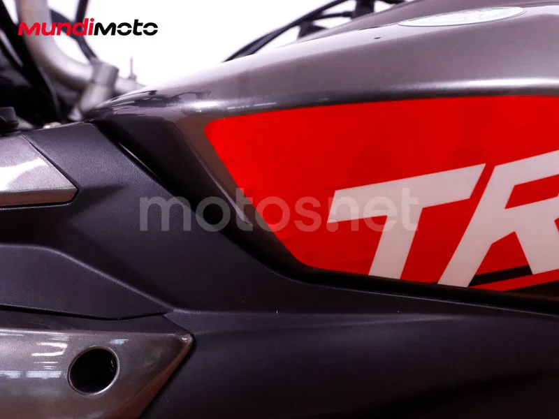 Benelli TRK 502 - Vista 35