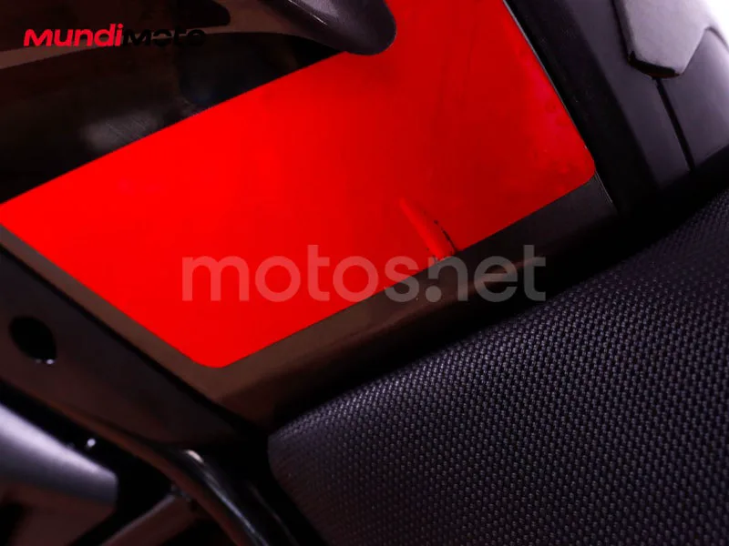 Benelli TRK 502 - Vista 38
