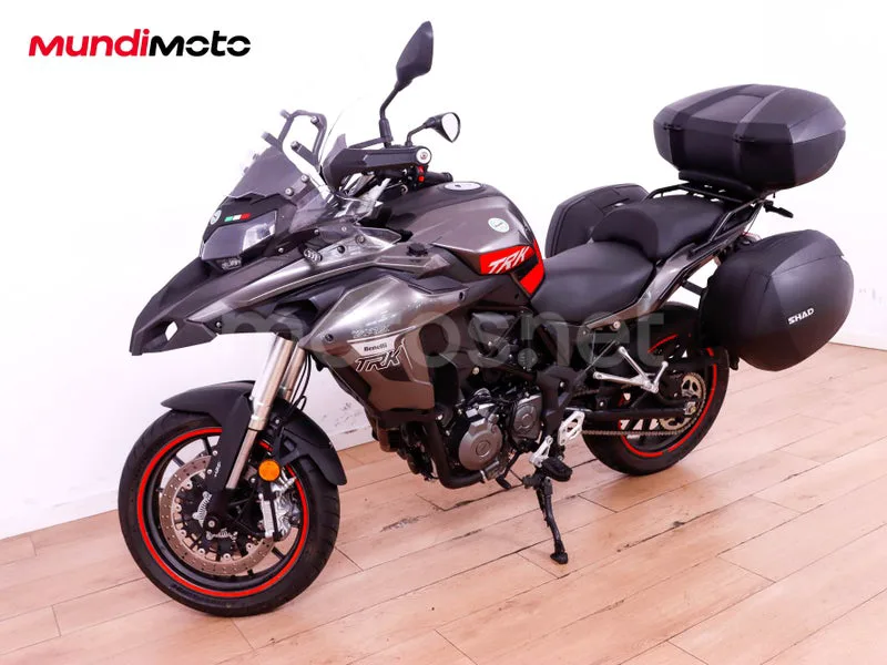 Benelli TRK 502 - Vista 7