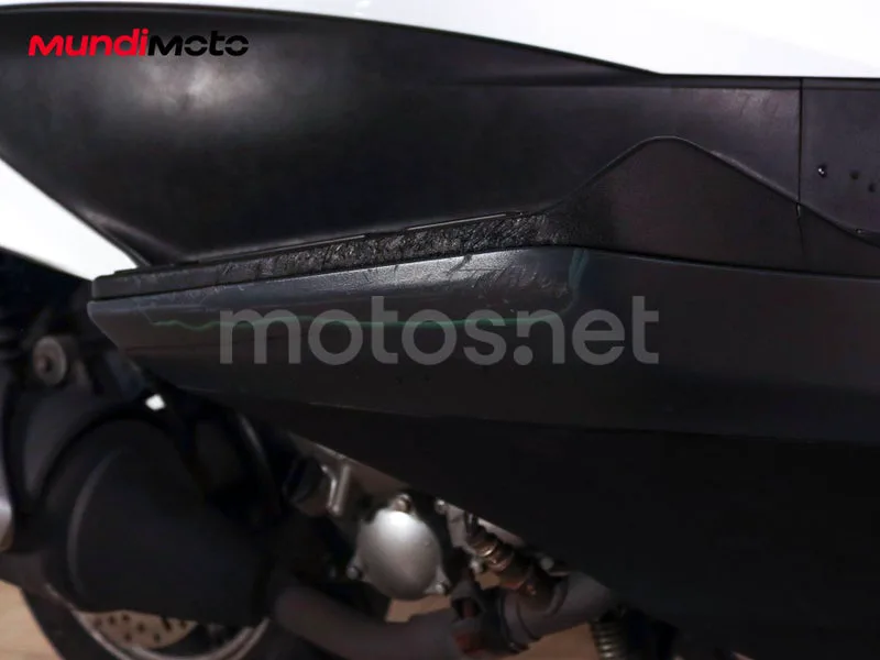 Suzuki Burgman 200 - Vista 27