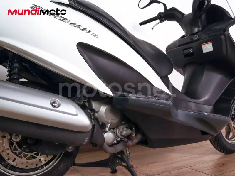 Suzuki Burgman 200 - Vista 4