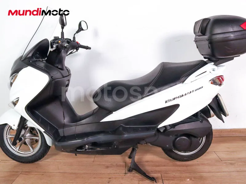 Suzuki Burgman 200 - Vista 6