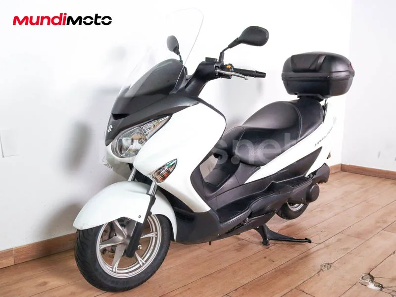 Suzuki Burgman 200 - Vista 7