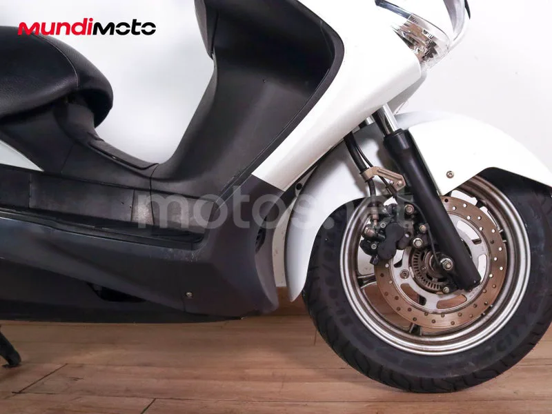 Suzuki Burgman 200 - Vista 66
