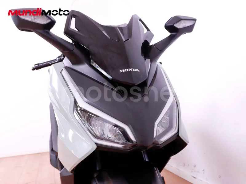 Honda Forza 125 - Vista 5