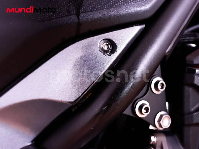 Kawasaki Z900 - Vista 19