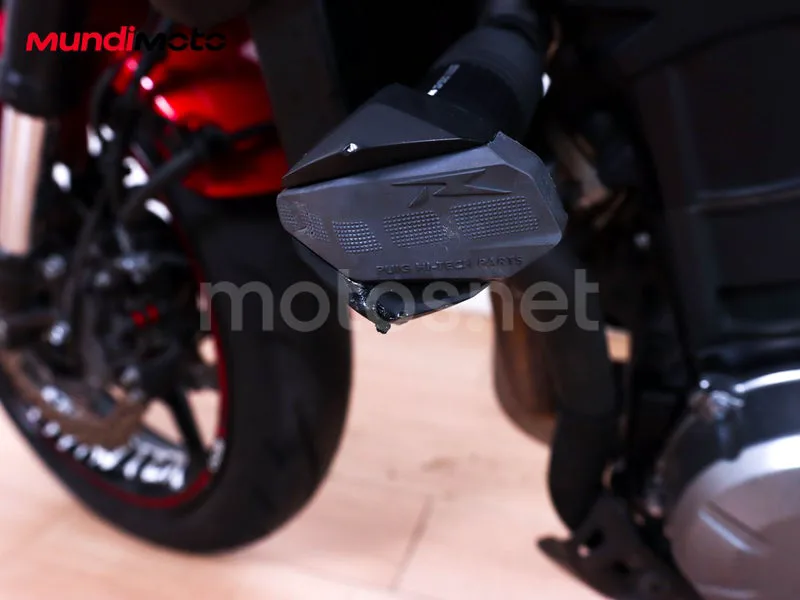 Kawasaki Z900 - Vista 36