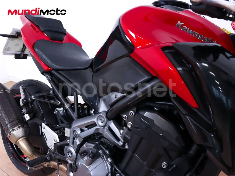 Kawasaki Z900 - Vista 54